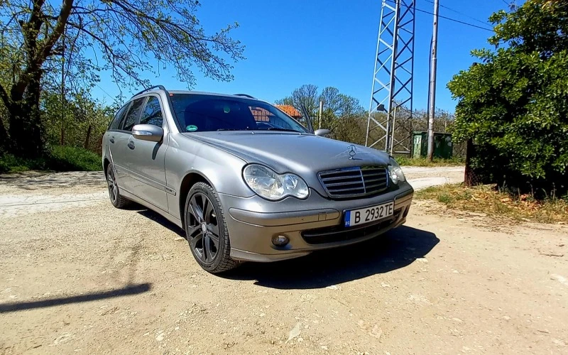 Mercedes-Benz C 220, снимка 1 - Автомобили и джипове - 47398957