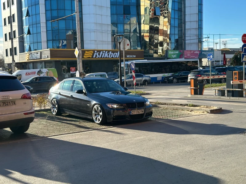 BMW 330, снимка 8 - Автомобили и джипове - 48133435