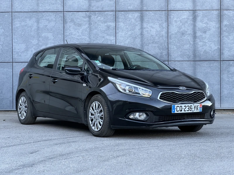 Kia Ceed 1.6 CRDi, снимка 8 - Автомобили и джипове - 47874474