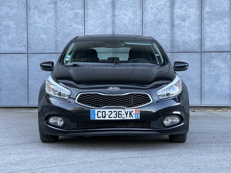 Kia Ceed 1.6 CRDi, снимка 1 - Автомобили и джипове - 47874474