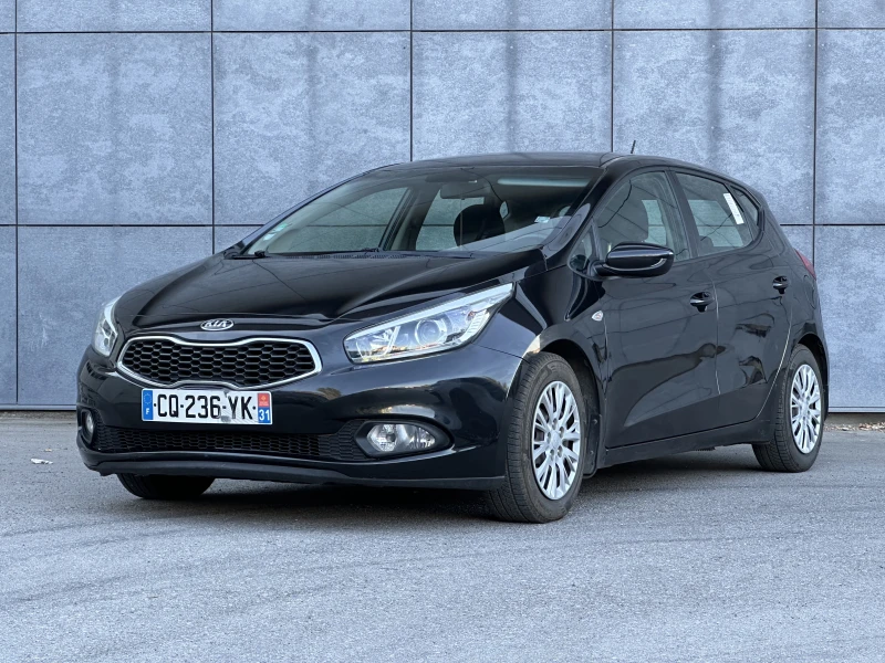 Kia Ceed 1.6 CRDi, снимка 2 - Автомобили и джипове - 47874474