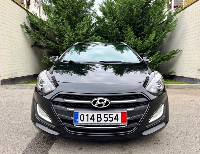 Hyundai I30 1.6CRDI FACE LIFT NAVI KAMERA PODGREV PARKTRONIK, снимка 2 - Автомобили и джипове - 47526018