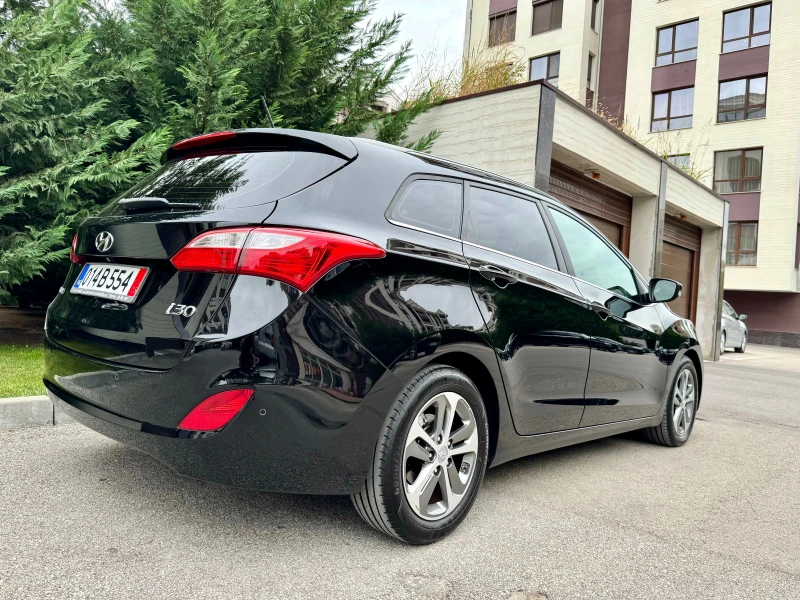 Hyundai I30 1.6CRDI FACE LIFT NAVI KAMERA PODGREV PARKTRONIK, снимка 5 - Автомобили и джипове - 47526018