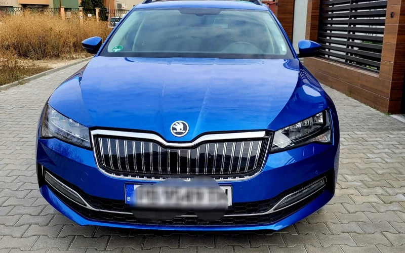 Skoda Superb IV, снимка 2 - Автомобили и джипове - 49597590