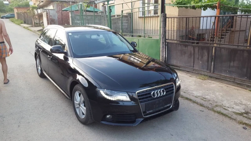 Audi A4 1.8 T, снимка 1 - Автомобили и джипове - 49209965