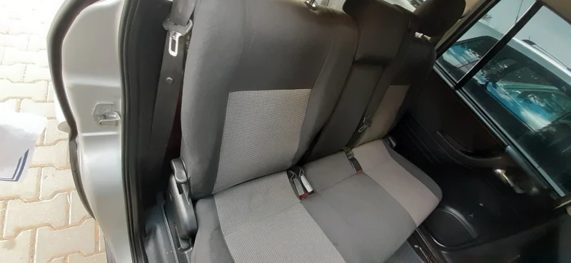 Opel Zafira, снимка 9 - Автомобили и джипове - 52645764