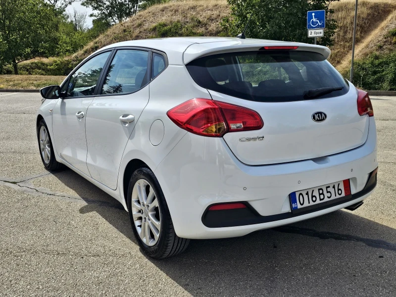 Kia Ceed 1.4 16v-99к.с Сервизна история , снимка 8 - Автомобили и джипове - 51638277