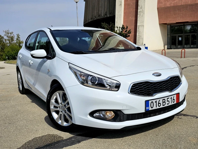 Kia Ceed 1.4 16v-99к.с Сервизна история , снимка 2 - Автомобили и джипове - 51638277