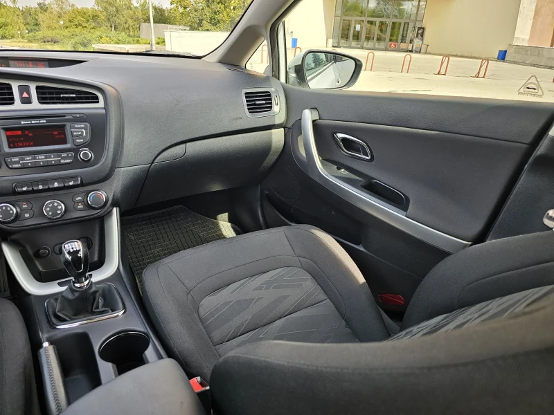 Kia Ceed 1.4 16v-99к.с Сервизна история , снимка 12 - Автомобили и джипове - 51638277