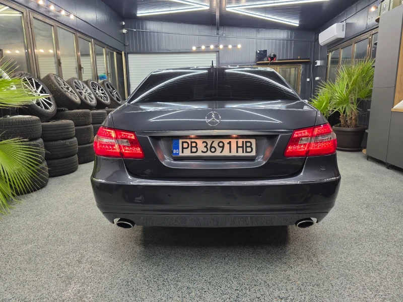 Mercedes-Benz E 350 4matik Панорама Дистроник, снимка 8 - Автомобили и джипове - 52172344