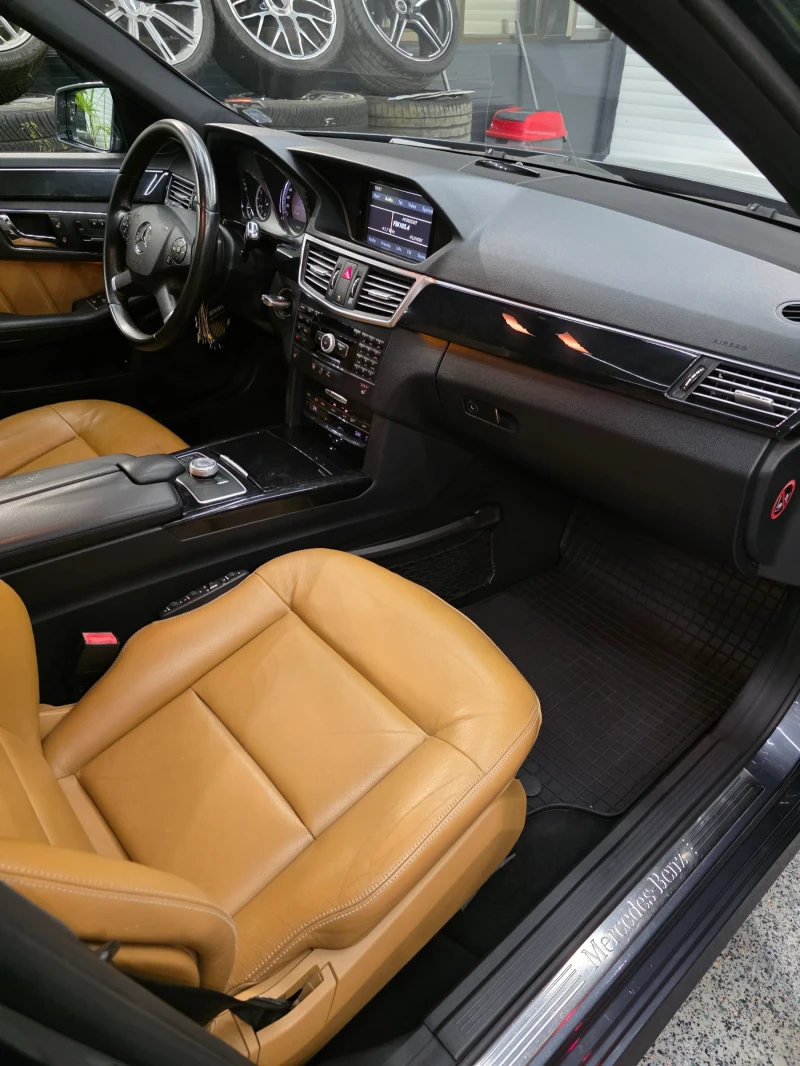 Mercedes-Benz E 350 4matik Панорама Дистроник, снимка 11 - Автомобили и джипове - 52172344