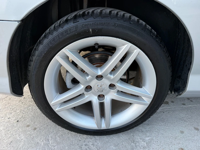 Peugeot 308 SW 1.6hdi, снимка 16 - Автомобили и джипове - 52840913