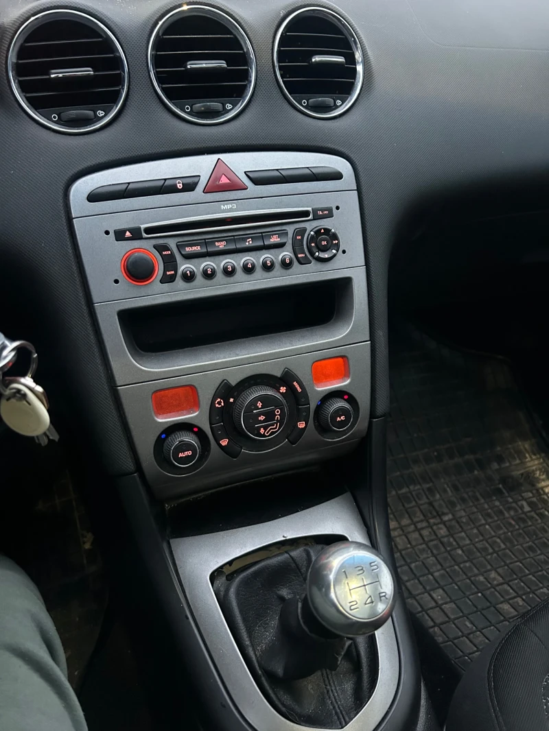 Peugeot 308, снимка 9 - Автомобили и джипове - 52867537