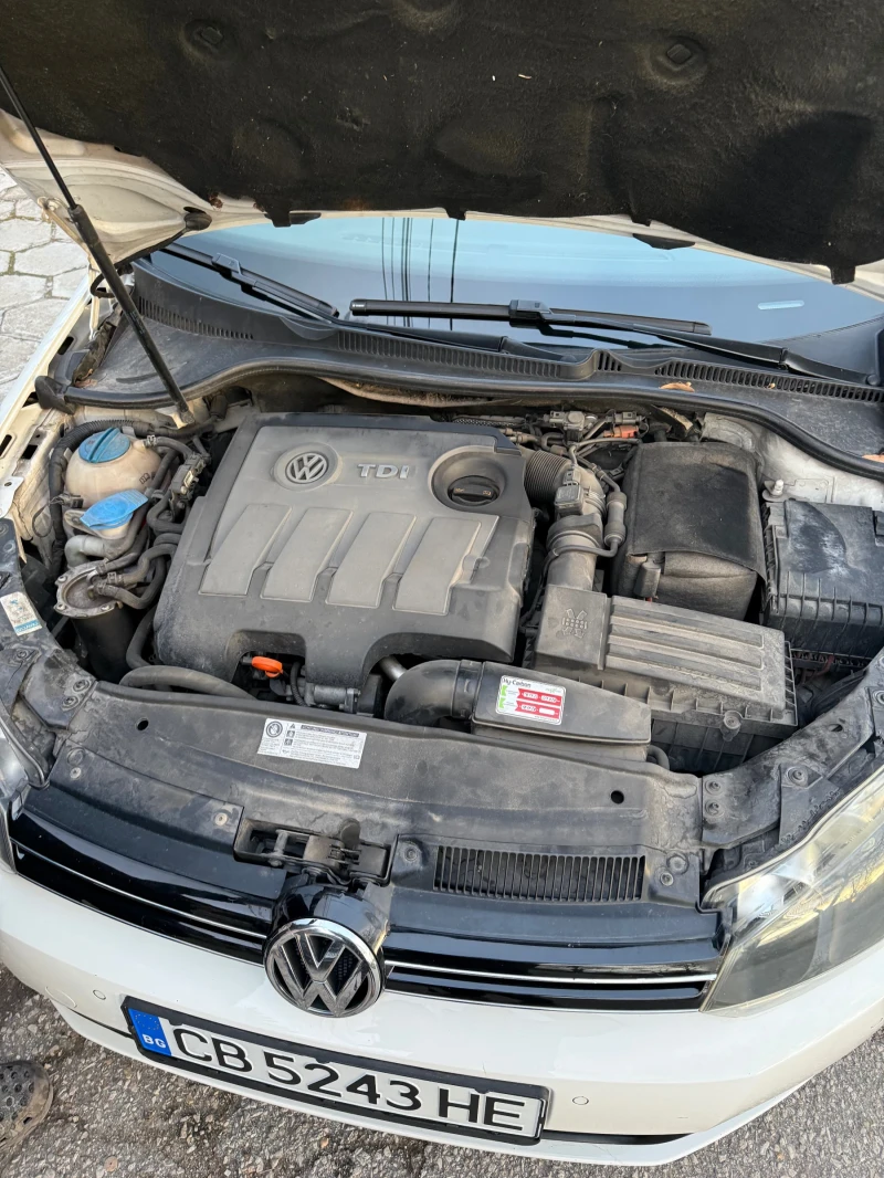 VW Golf 1.6 TDI, снимка 5 - Автомобили и джипове - 52976210