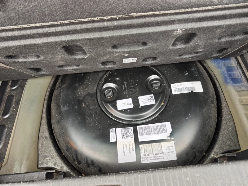 Opel Corsa 1.4 LPG ITALIA , снимка 15 - Автомобили и джипове - 53208964