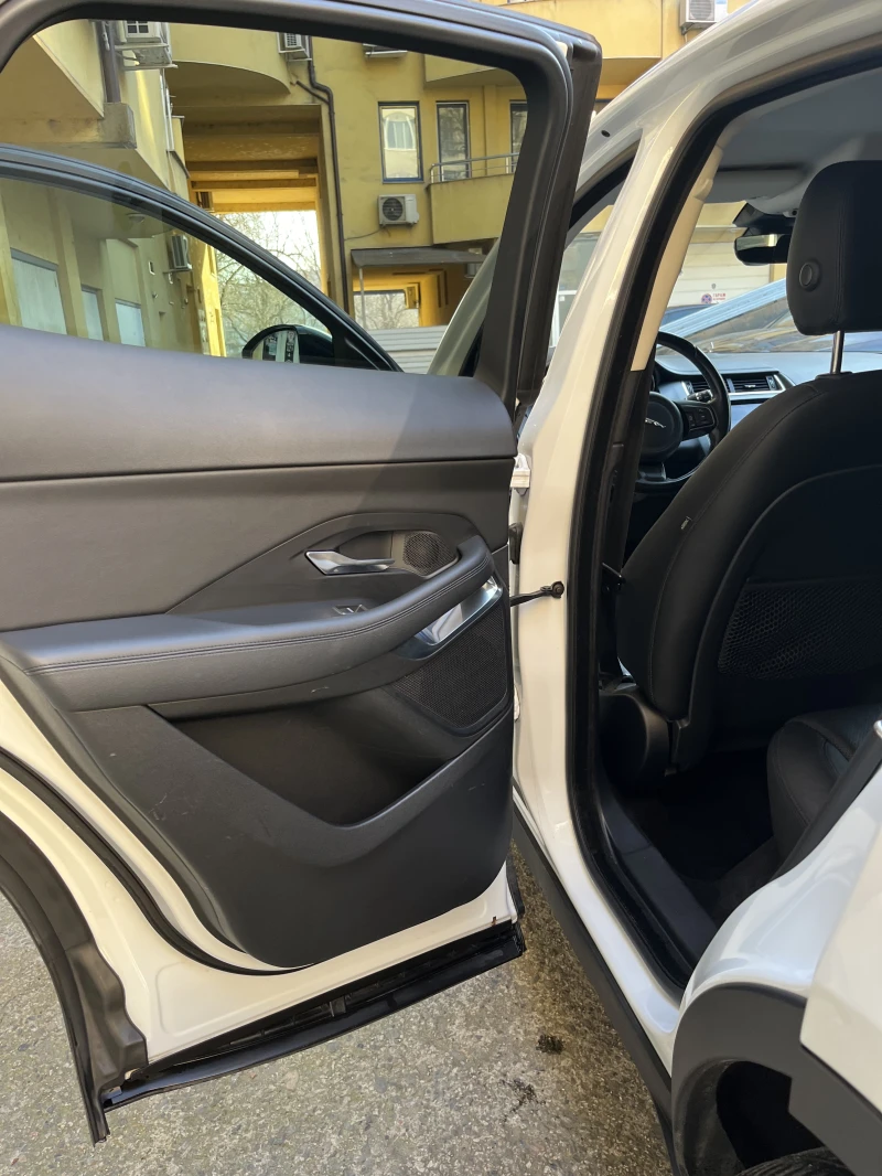 Jaguar E-pace Rdynamic 180D, снимка 14 - Автомобили и джипове - 53586492