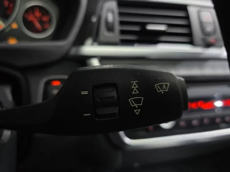 BMW 320, снимка 17 - Автомобили и джипове - 54835849