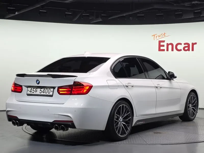 BMW 320, снимка 2 - Автомобили и джипове - 54835849