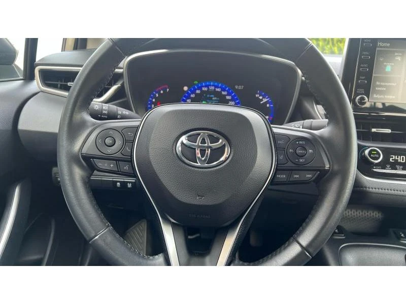 Toyota Corolla 1.8H Executive, снимка 13 - Автомобили и джипове - 56251953