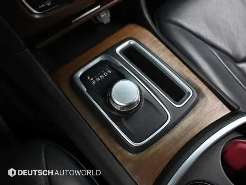 Chrysler 300c, снимка 9 - Автомобили и джипове - 56690483