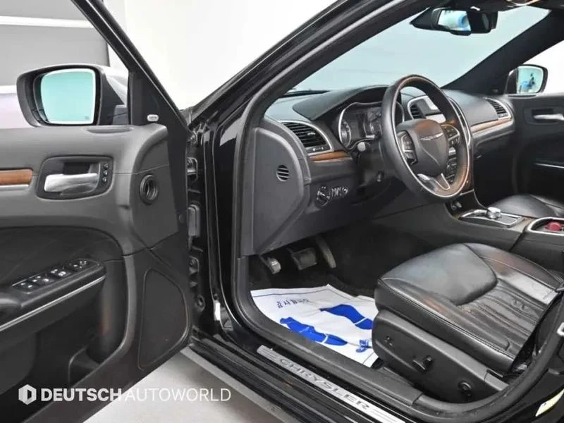 Chrysler 300c, снимка 11 - Автомобили и джипове - 56690483