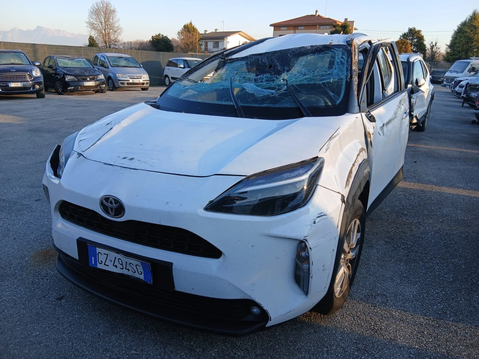 Toyota Yaris Cross 1.5-Хибрд-7 хл.км-Кожен салон