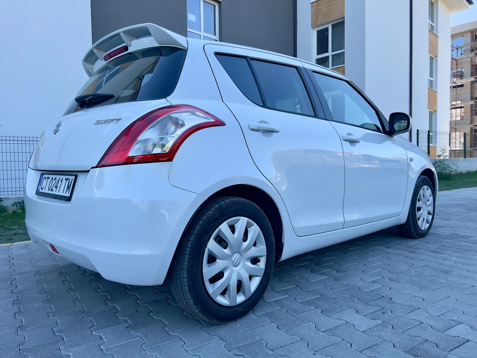 Suzuki Swift 1.2i - изображение 3