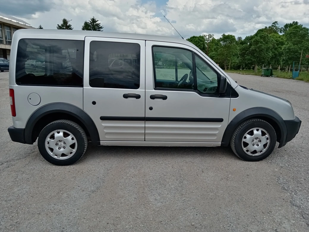Ford Connect 1.8i Tourneo - изображение 8