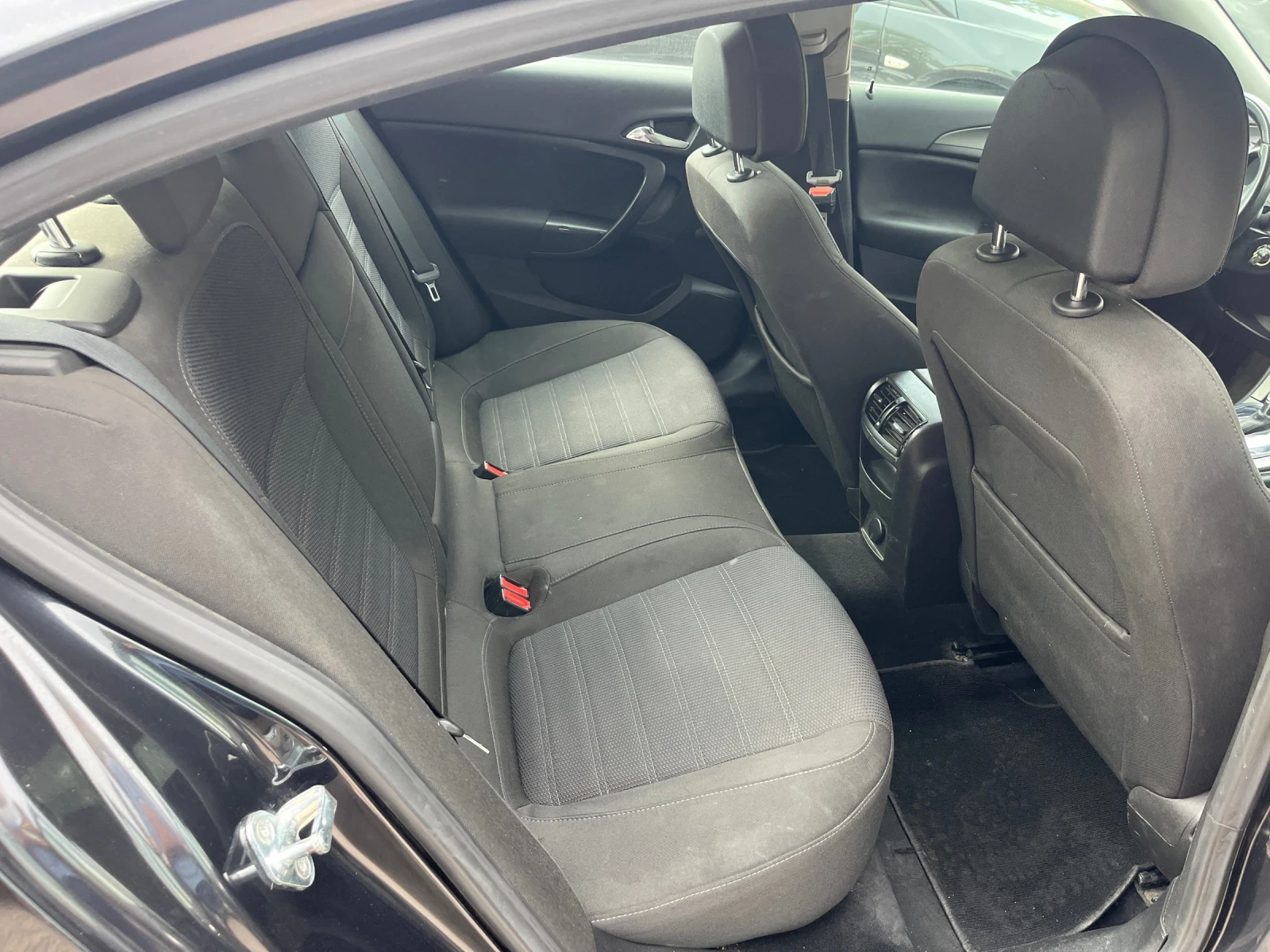 Opel Insignia 2.0 CDTI Automat Седан - изображение 8