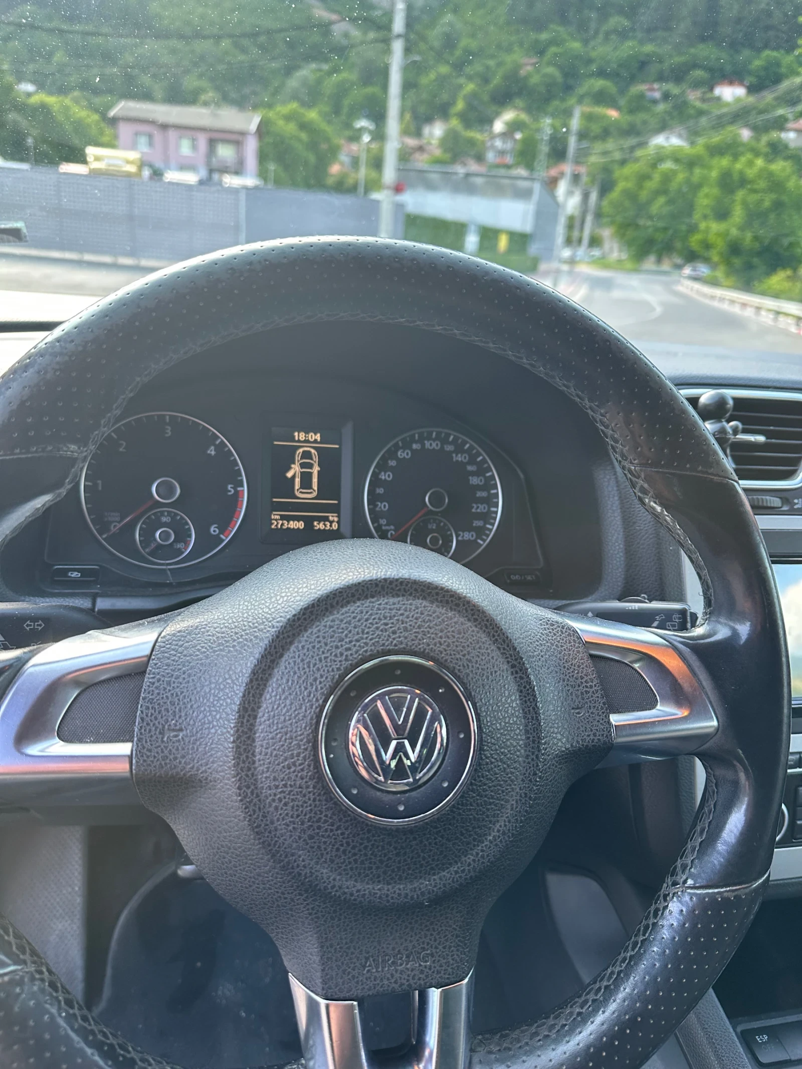 VW Scirocco 2.0TDI - изображение 10