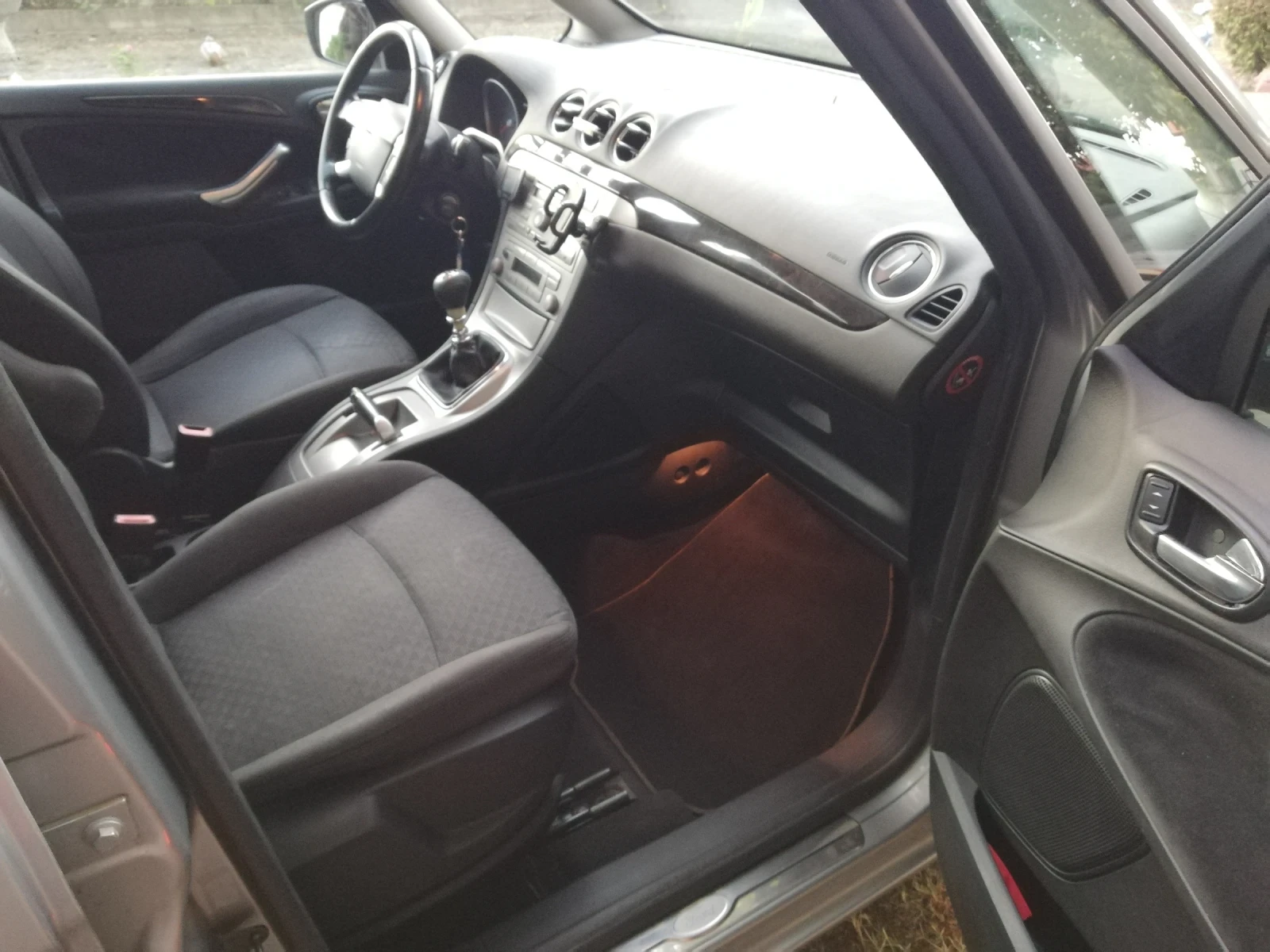 Ford Galaxy Ghia 140к.с  | Mobile.bg — изображение 14