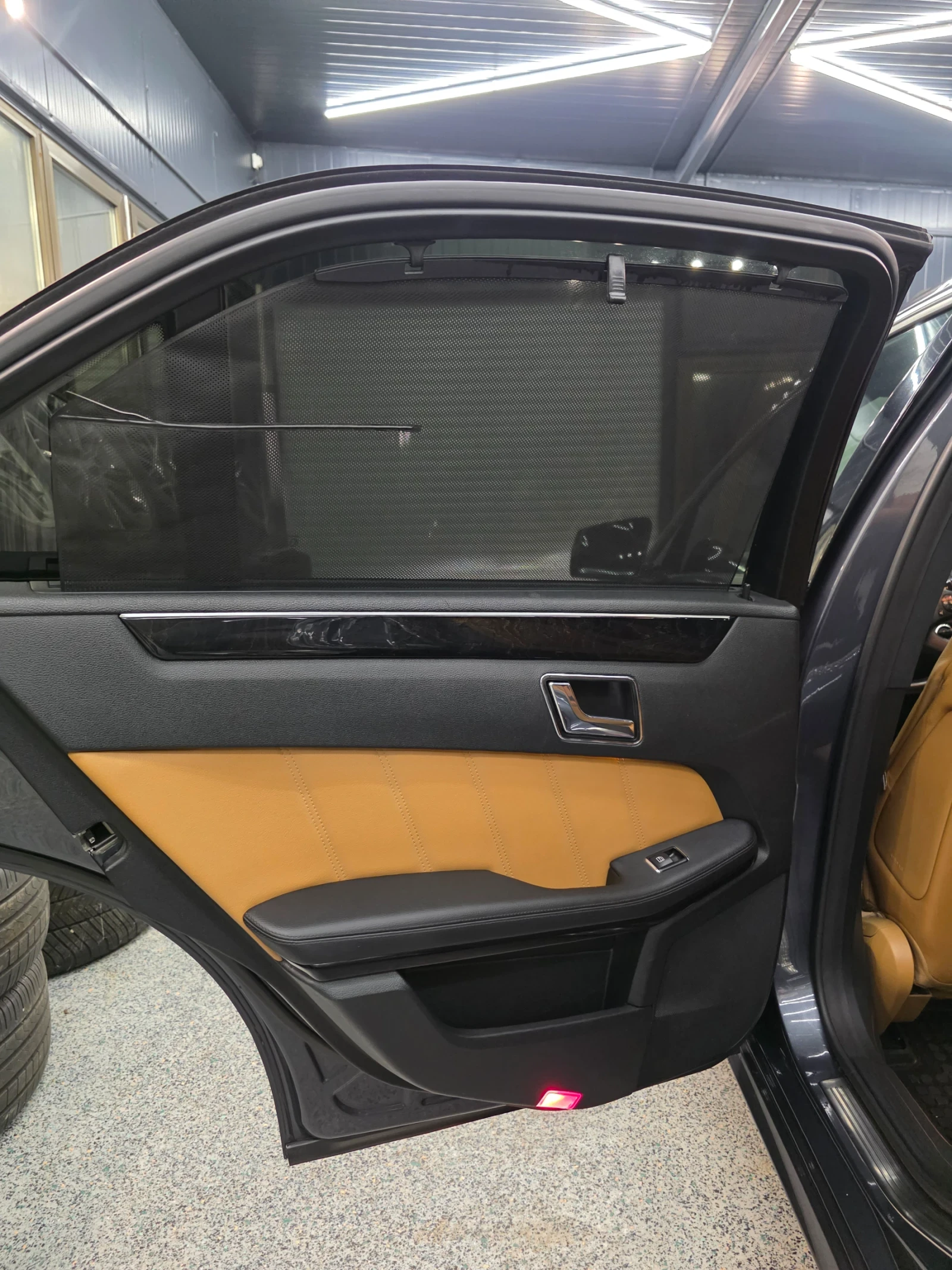 Mercedes-Benz E 350 4matik Панорама Дистроник - изображение 10