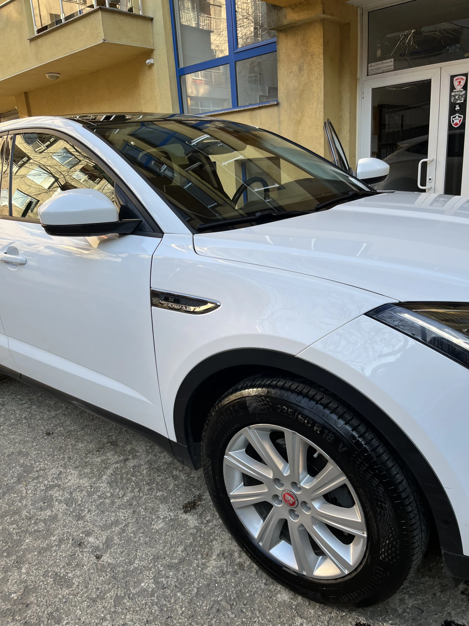 Jaguar E-pace Rdynamic 180D, снимка 16 - Автомобили и джипове - 53586492