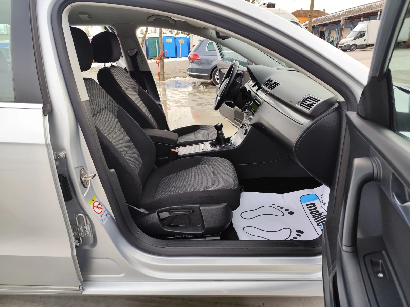 VW Passat 2.0TDI-140k-6ск.-EURO-5, снимка 13 - Автомобили и джипове - 53867787