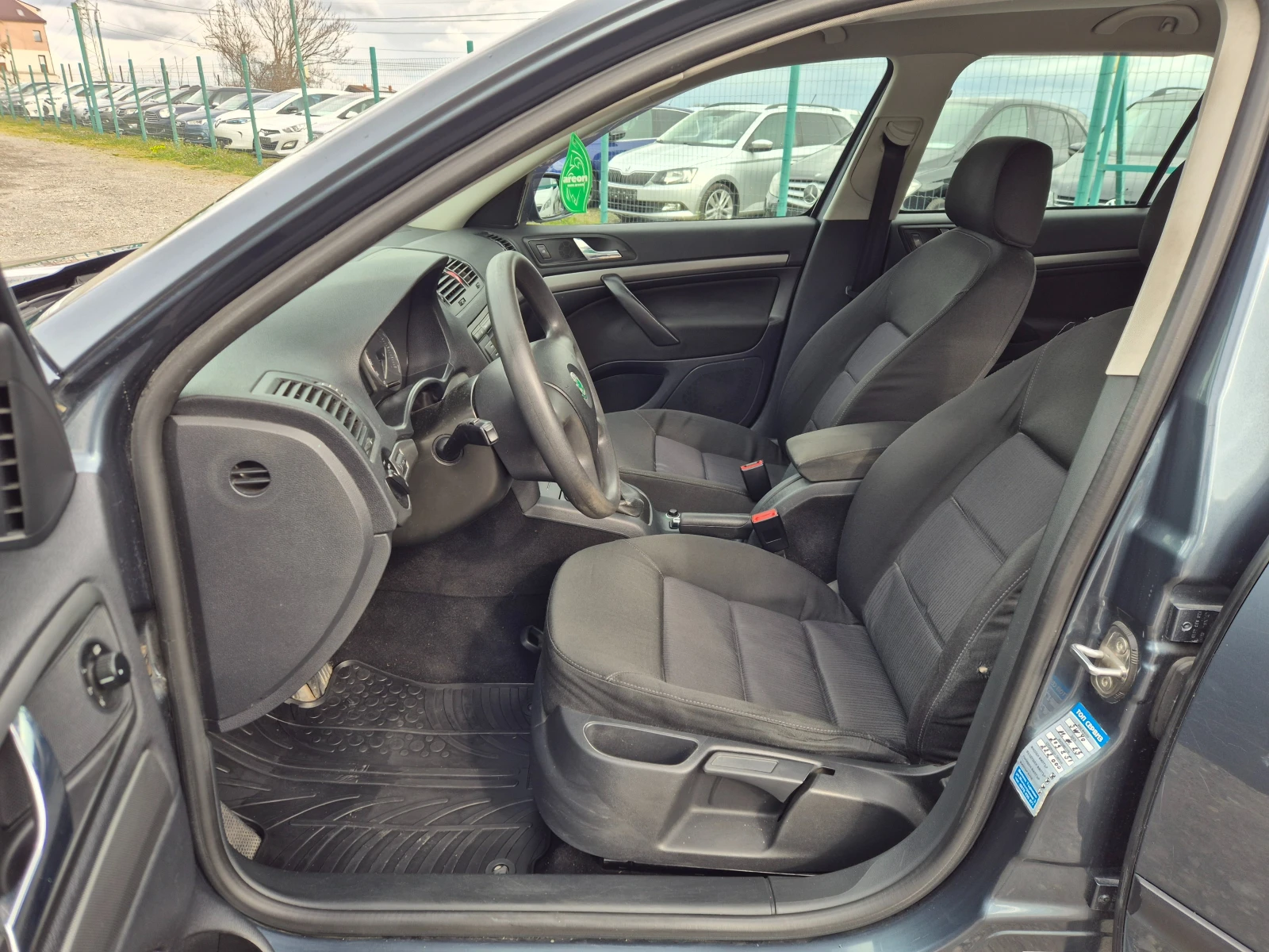 Skoda Octavia 2.0TDI, снимка 12 - Автомобили и джипове - 54007214