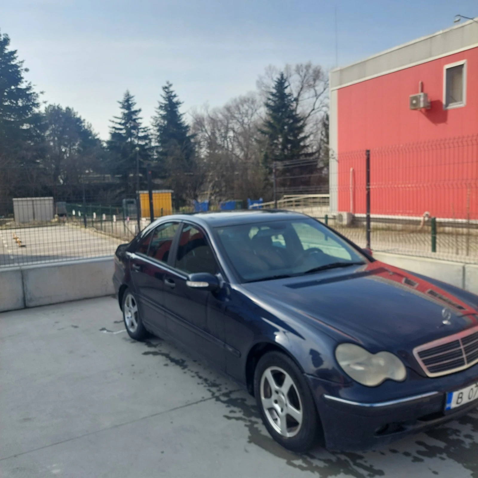 Mercedes-Benz C 180, снимка 2 - Автомобили и джипове - 54175489