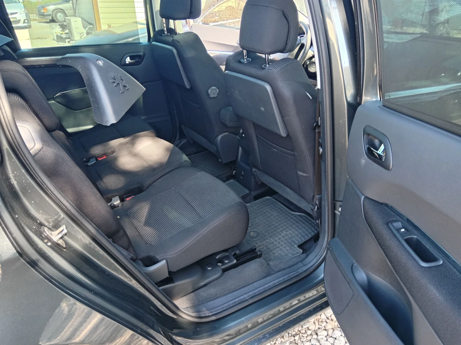 Peugeot 5008 1.6i-156к.с., снимка 11 - Автомобили и джипове - 54339392