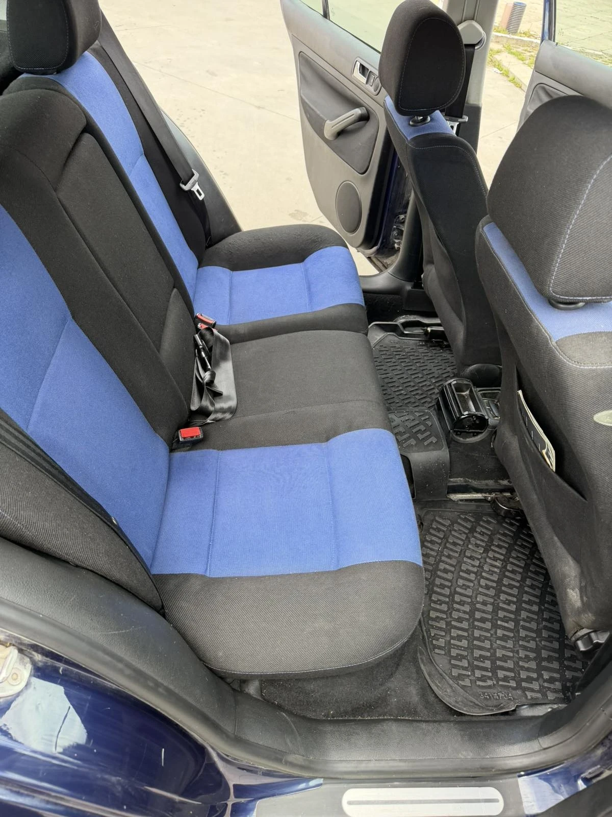VW Golf, снимка 2 - Автомобили и джипове - 54400732