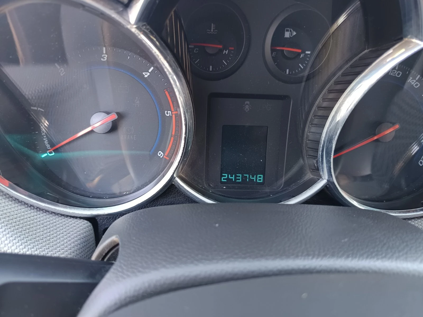 Chevrolet Cruze, снимка 5 - Автомобили и джипове - 54525226