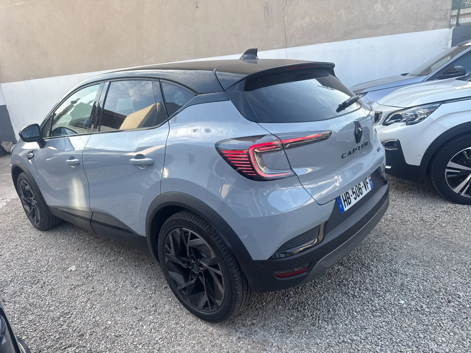 Renault Captur, снимка 5 - Автомобили и джипове - 54621485
