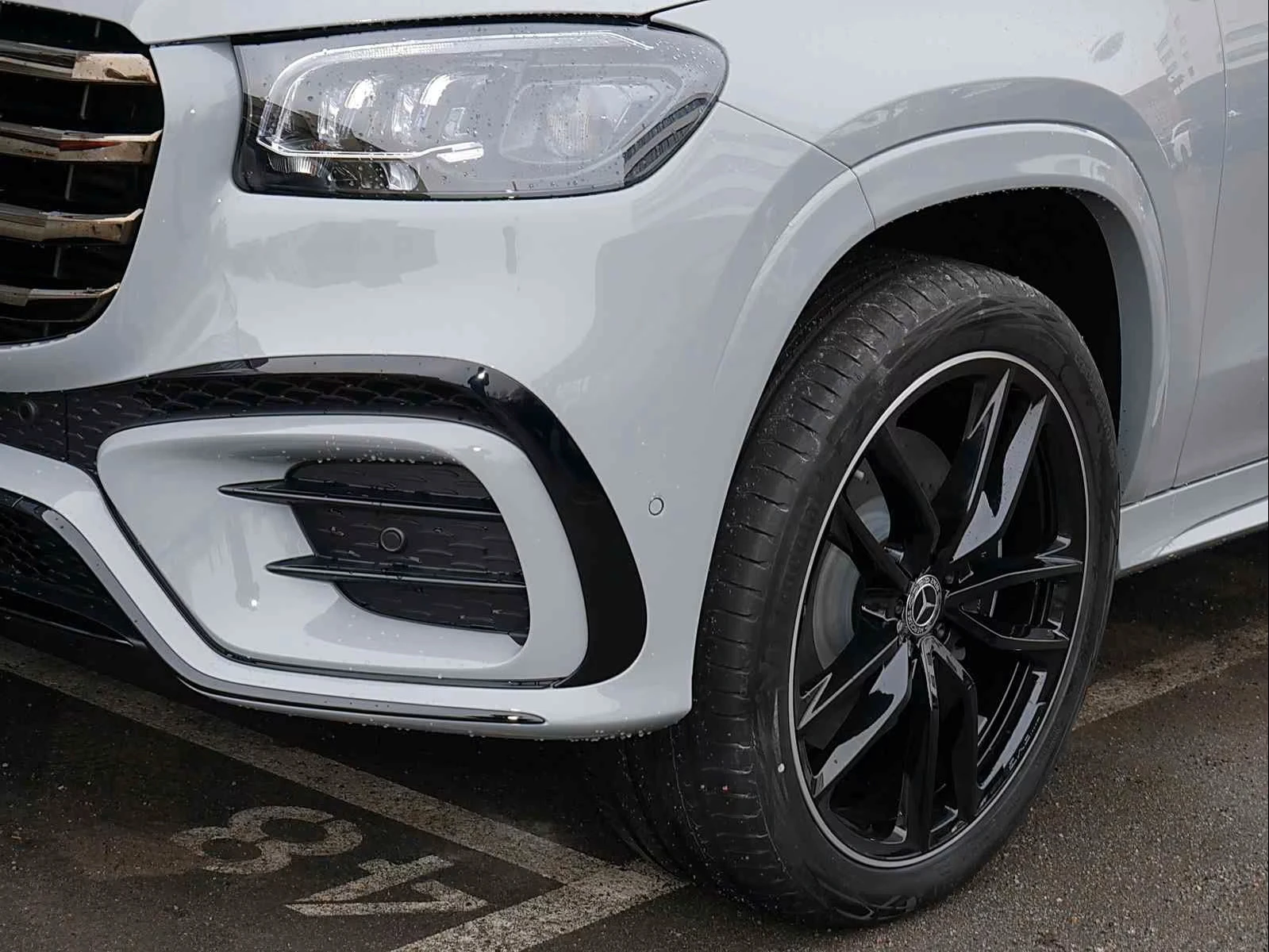 Mercedes-Benz GLS 450 FACELIFT* 4 MATIC* AMG* BURM* PANO* 360* , снимка 2 - Автомобили и джипове - 54844834