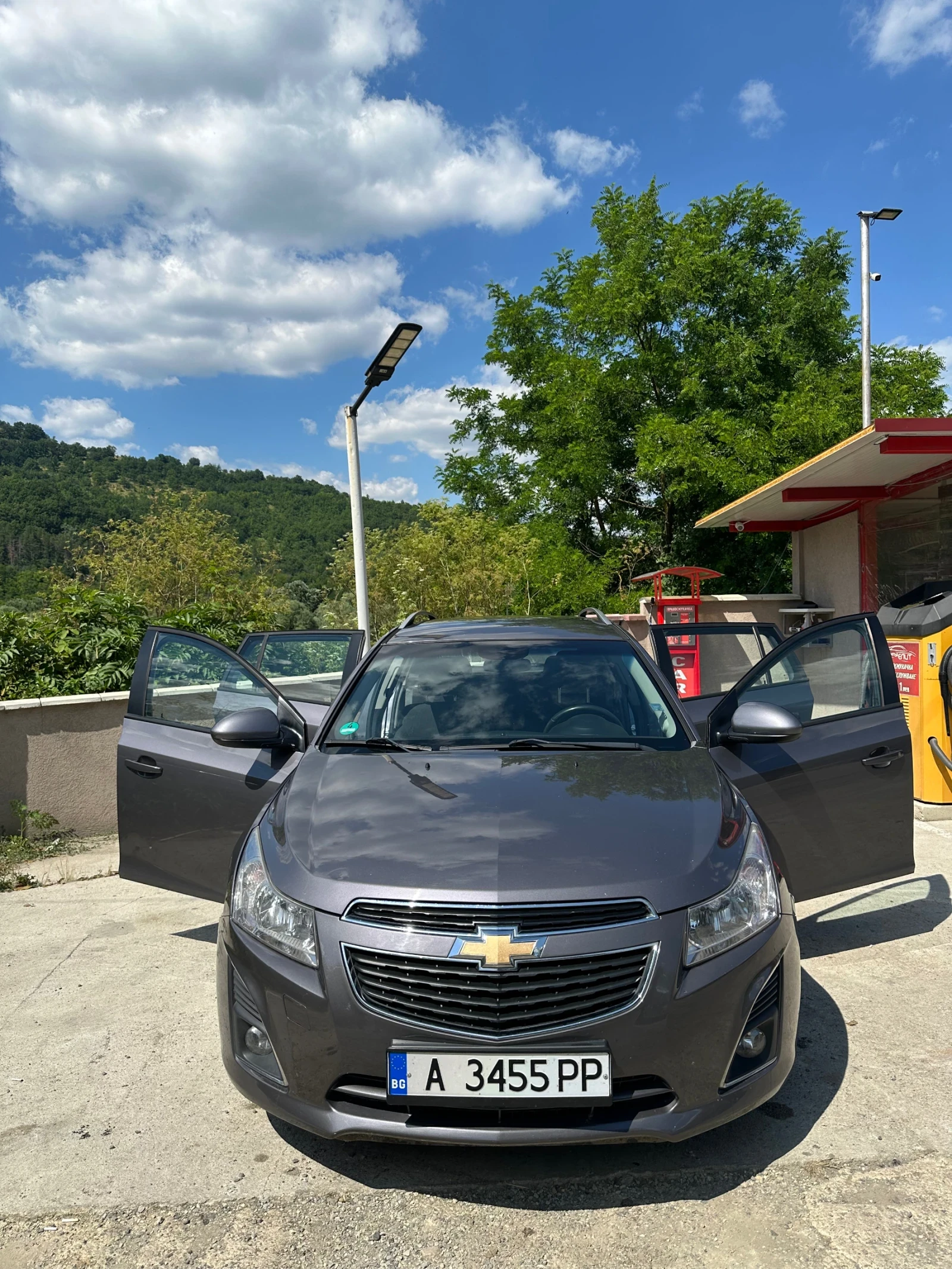 Chevrolet Cruze, снимка 2 - Автомобили и джипове - 55000934