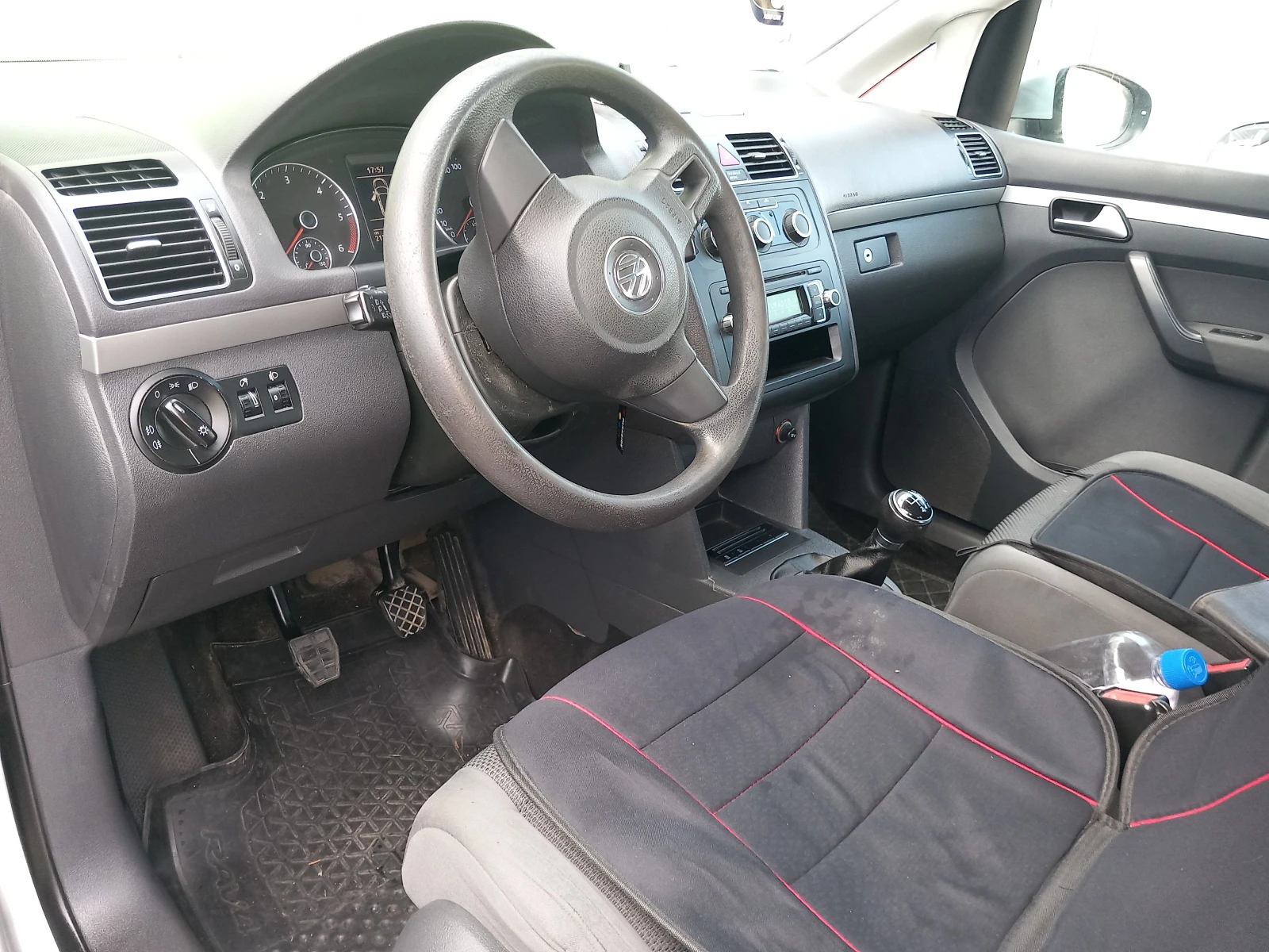 VW Touran, снимка 3 - Автомобили и джипове - 55042748