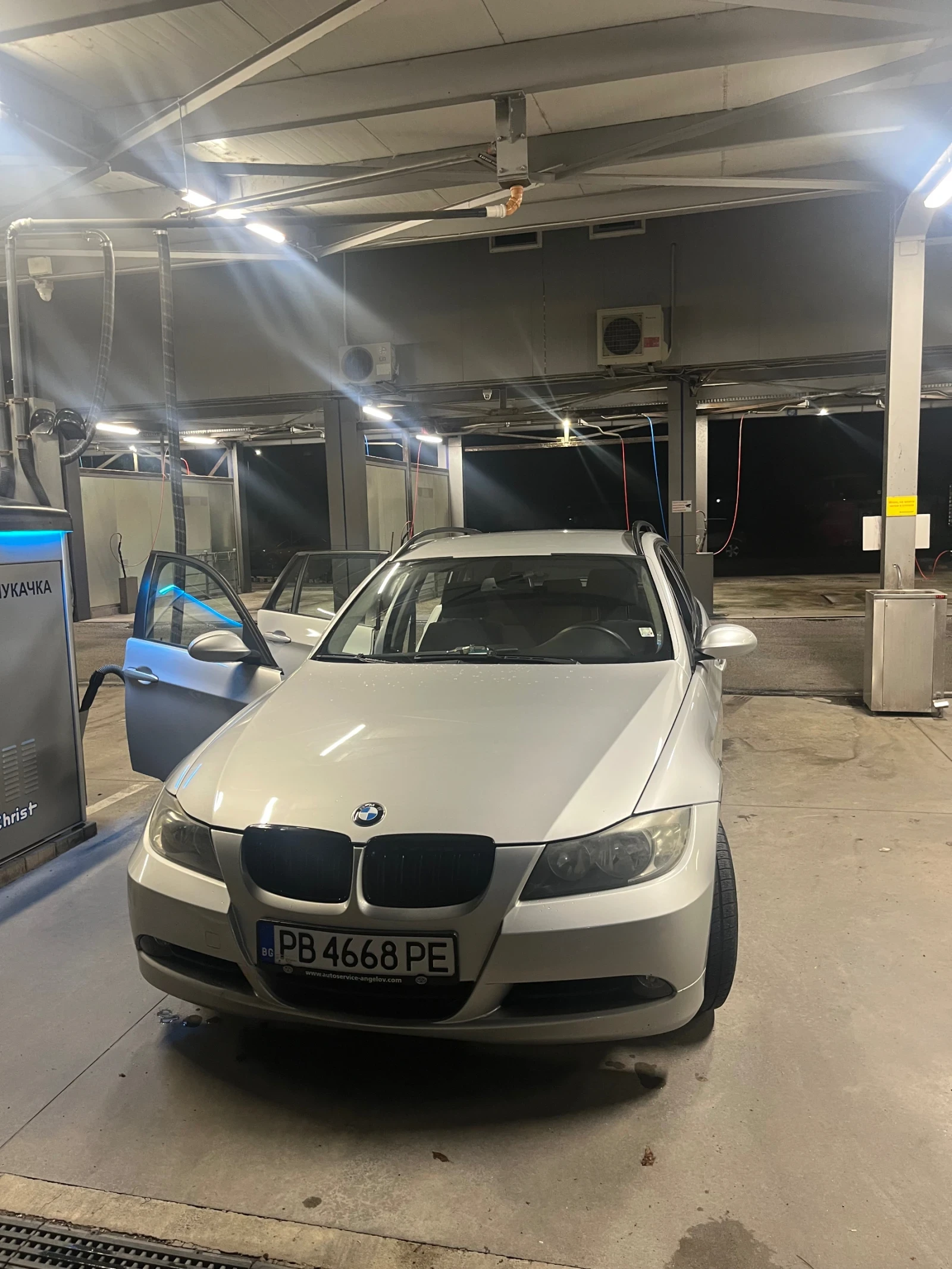 BMW 320, снимка 2 - Автомобили и джипове - 55152445