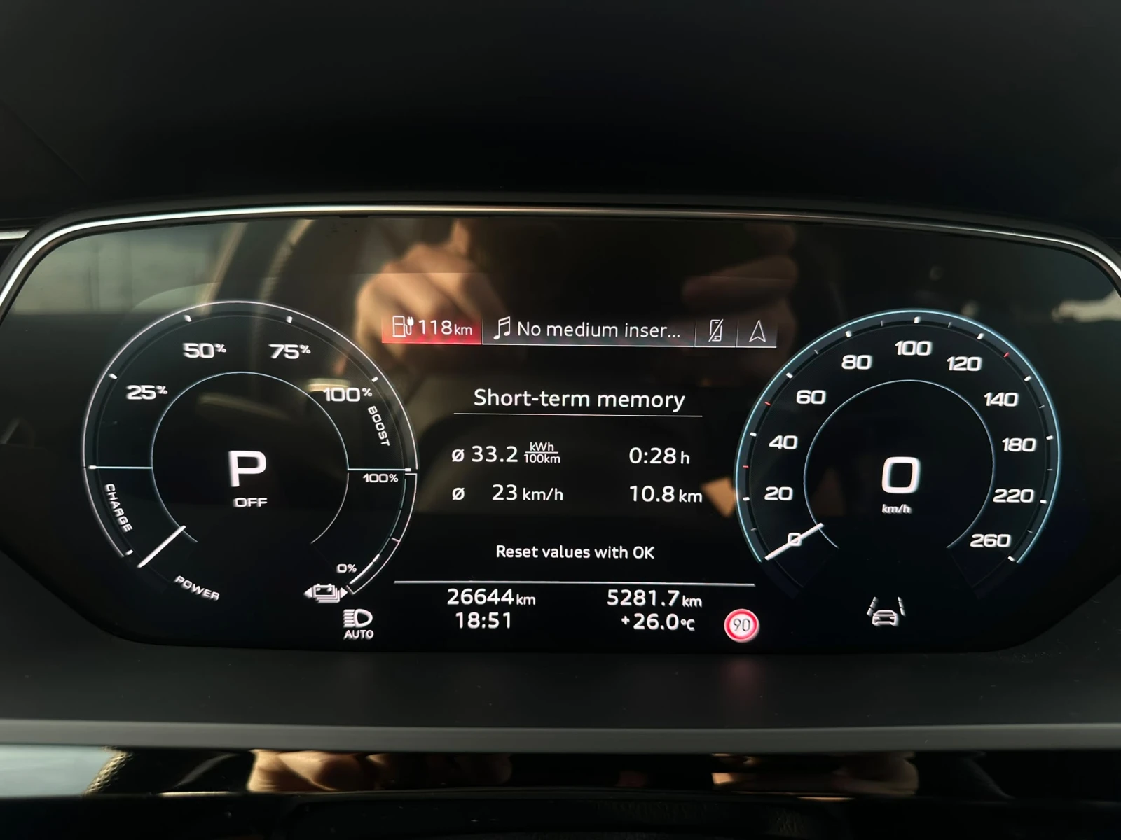 Audi E-Tron /SPORTBACK / S-LINE / 503HP / ГАРАНЦИЯ ДО 2031г./, снимка 16 - Автомобили и джипове - 55202012
