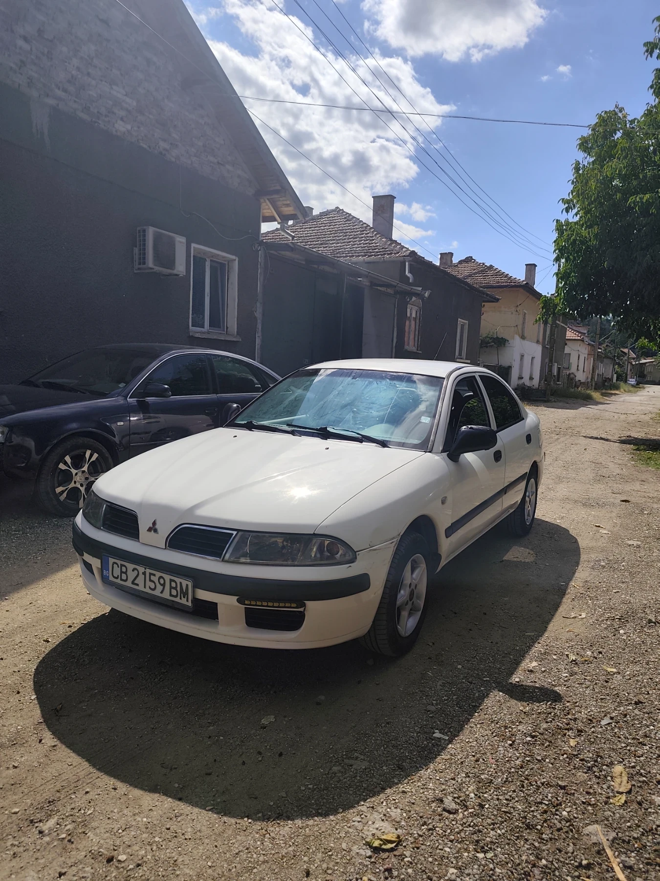 Mitsubishi Carisma, снимка 2 - Автомобили и джипове - 55451127