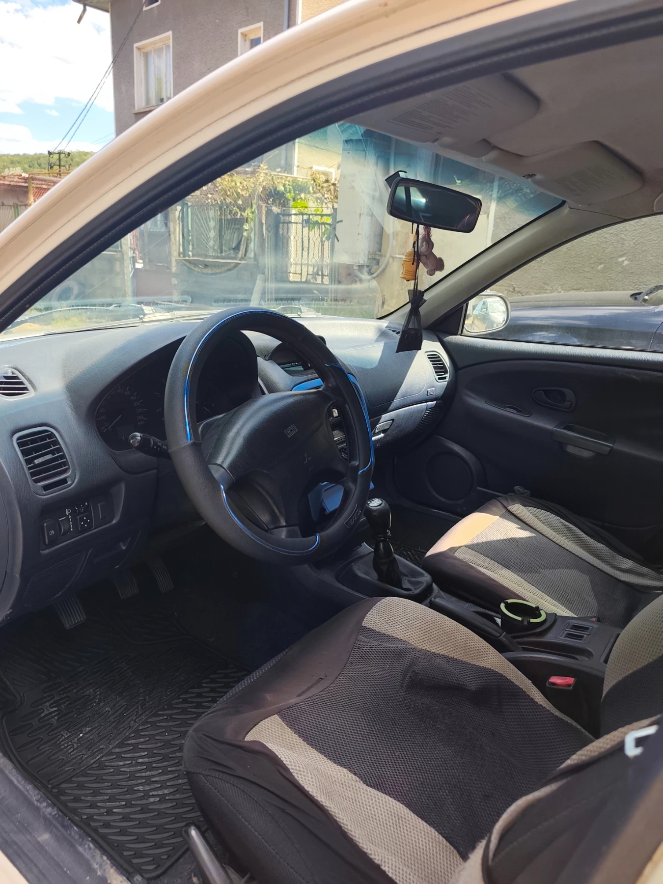 Mitsubishi Carisma, снимка 7 - Автомобили и джипове - 55451127