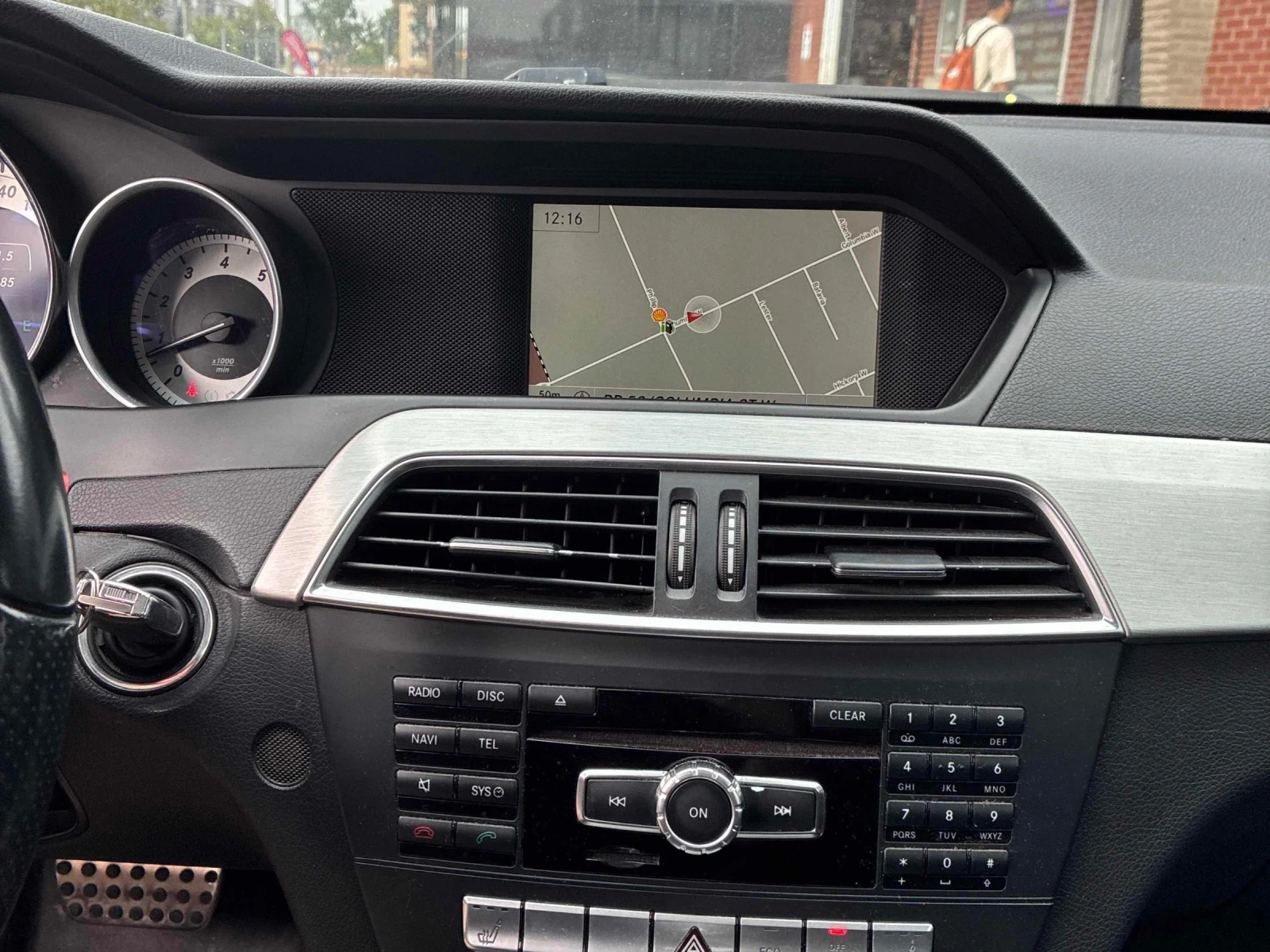 Mercedes-Benz C 350 AMG-pack* Night-Pack* Back cam* Pano* H&K* Подгрев, снимка 10 - Автомобили и джипове - 55604957