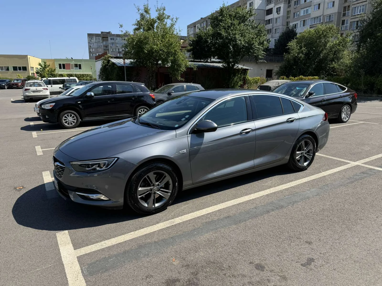 Opel Insignia 1.6 CDTI 136 HP, Automatic, снимка 2 - Автомобили и джипове - 55905147