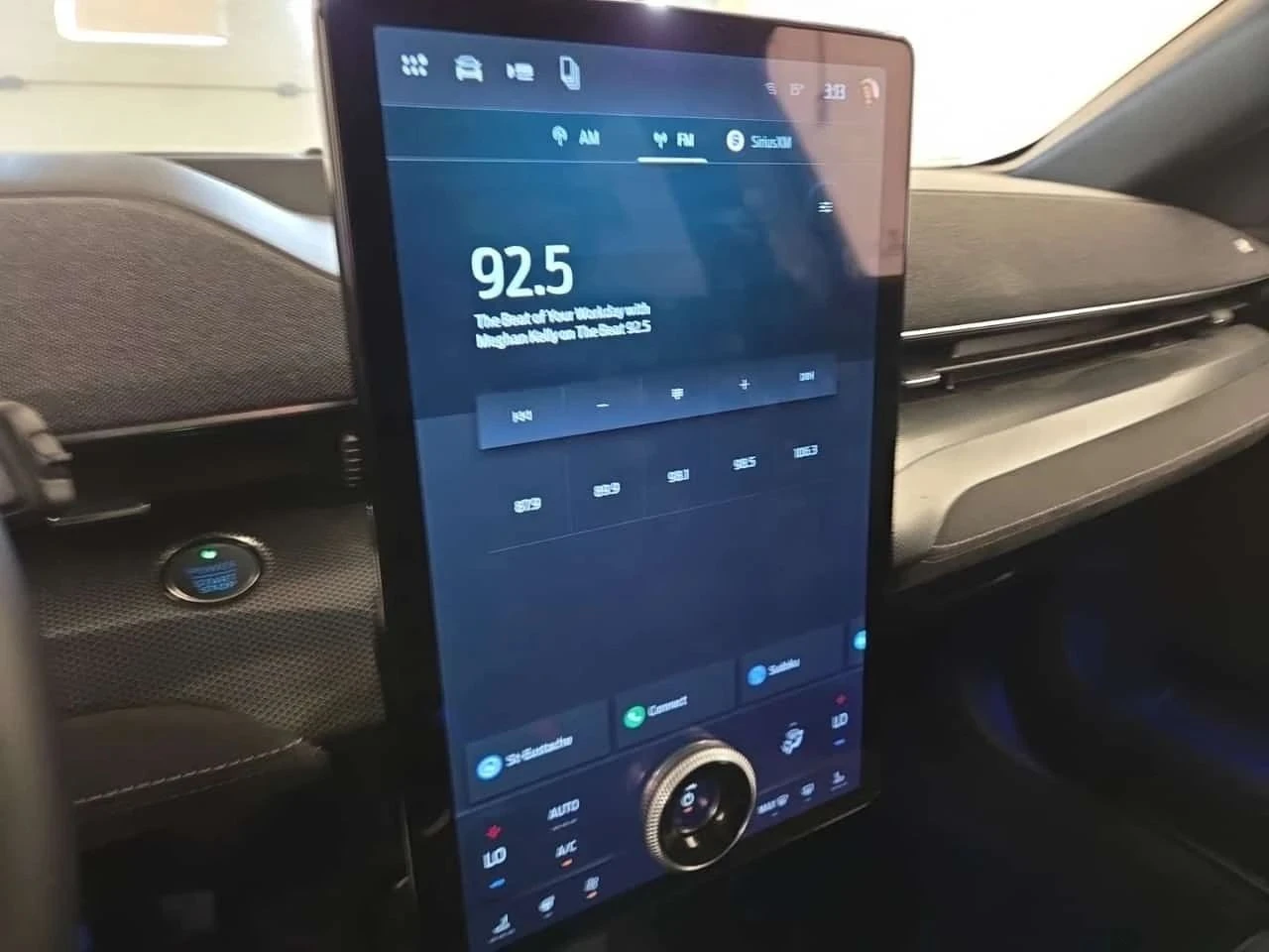 Ford Mustang Mach-E, снимка 11 - Автомобили и джипове - 56687427